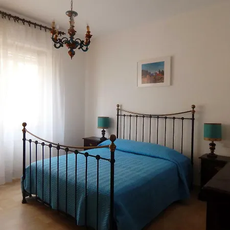Framar House 아파트 *